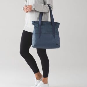 Lululemon Throw and Go Tote Astro Blue